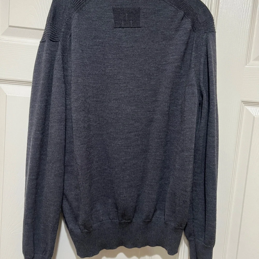 Frame Merino Wool Knit Gray Men’s sweater Size Medium closet Capsule‎ smart